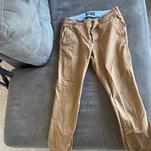 Abercrombie Chino